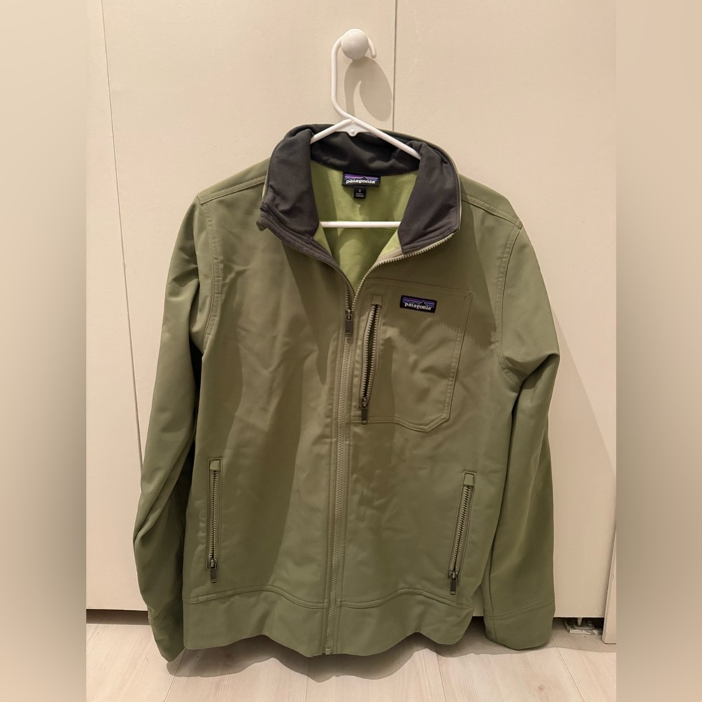 Patagonia Sage Green Performance Jacket - Picture 10 of 14